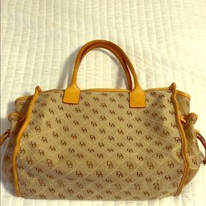 Dooney & Bourke tote